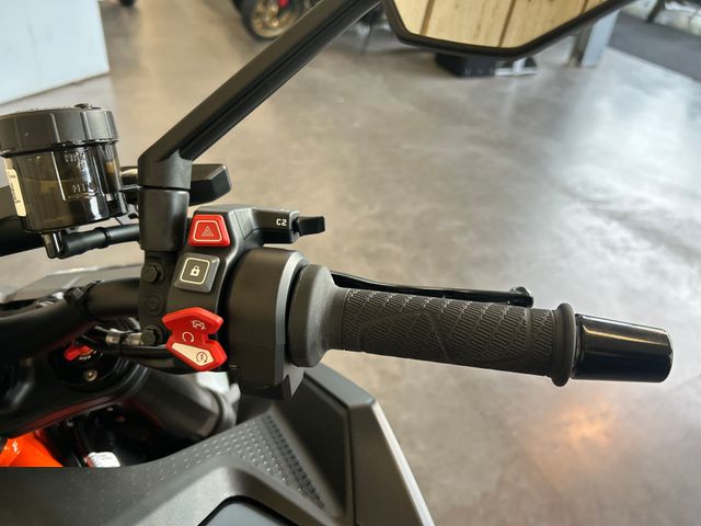 ktm - 1390-super-duke-r