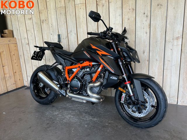 ktm - 1390-super-duke-r