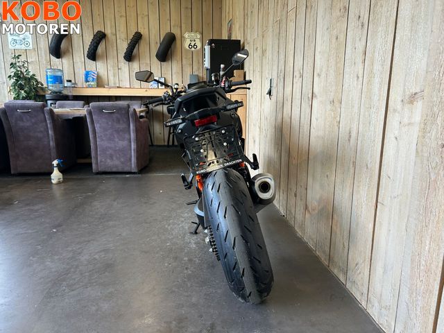 ktm - 1390-super-duke-r