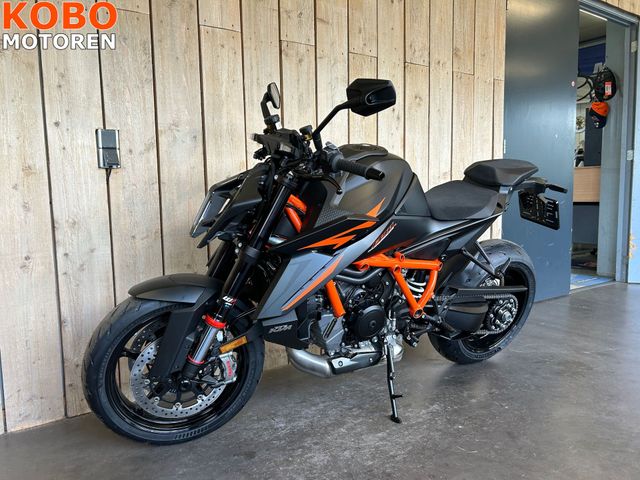 ktm - 1390-super-duke-r
