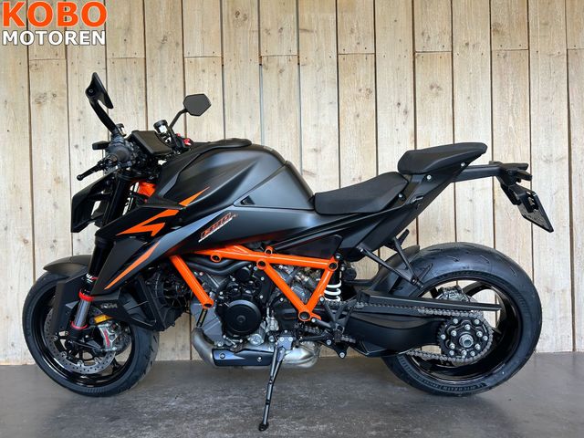 ktm - 1390-super-duke-r