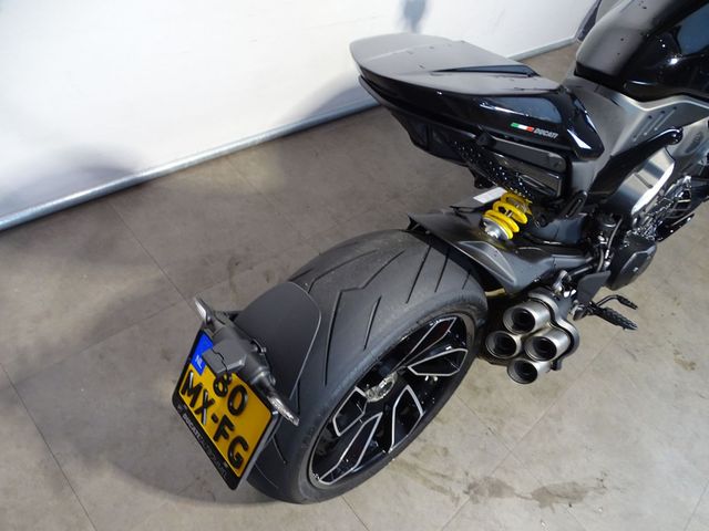 ducati - diavel-v4