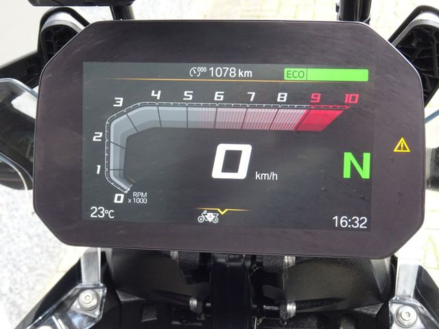 bmw - r-1300-gs-triple-black
