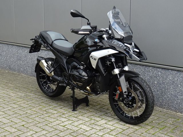 bmw - r-1300-gs-triple-black