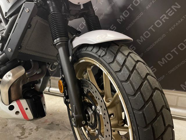 yamaha - xsr-700-xtribute