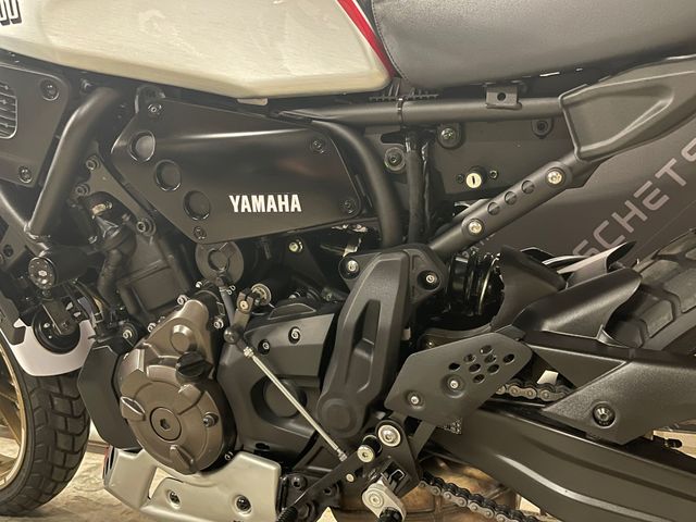 yamaha - xsr-700-xtribute