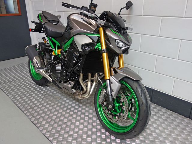 kawasaki - z900-se