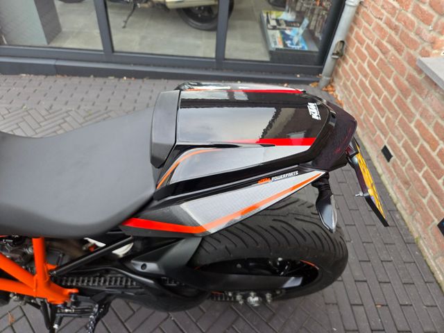 ktm - 1290-super-duke-r