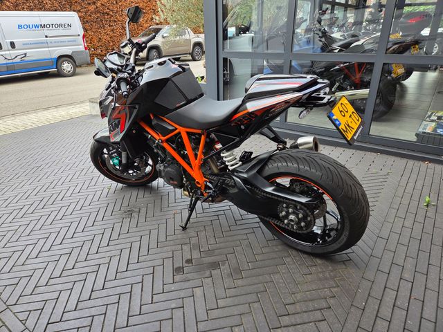 ktm - 1290-super-duke-r