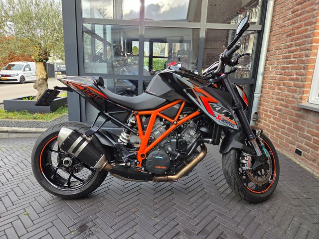 ktm - 1290-super-duke-r