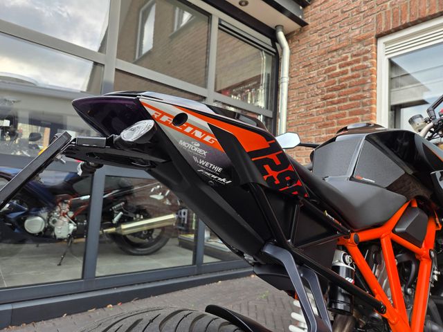 ktm - 1290-super-duke-r
