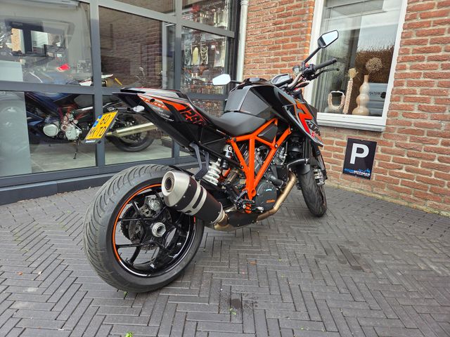 ktm - 1290-super-duke-r