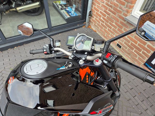 ktm - 1290-super-duke-r