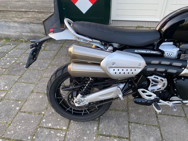 triumph - scrambler-1200-xe