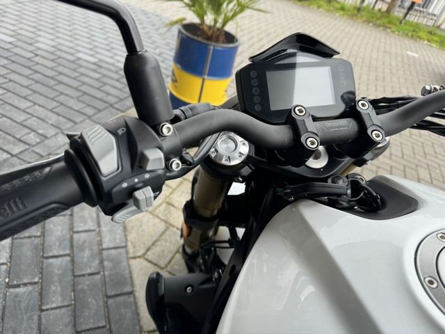 benelli - 752-s