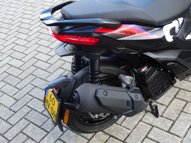 aprilia - sr-gt-replica-200