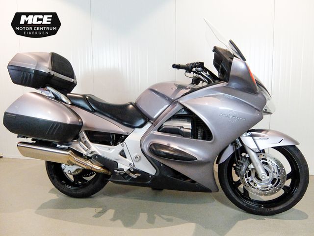 honda - st-1300-pan-european