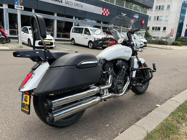 indian - scout-bobber-sixty