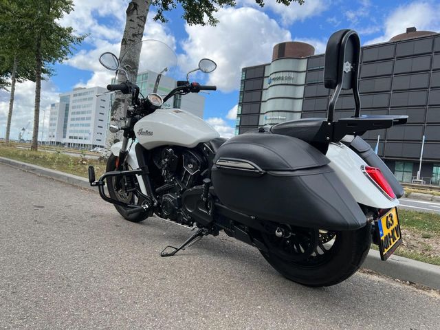 indian - scout-bobber-sixty
