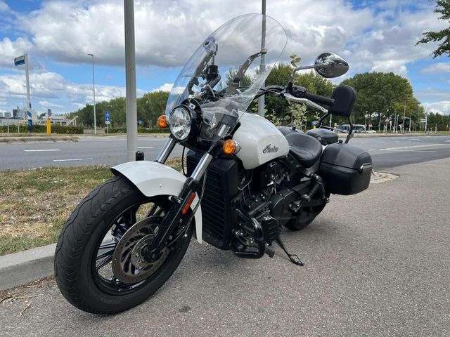 indian - scout-bobber-sixty