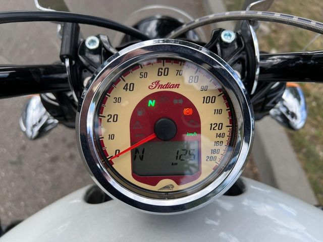 indian - scout-bobber-sixty