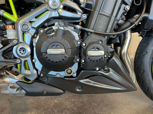 kawasaki - z900