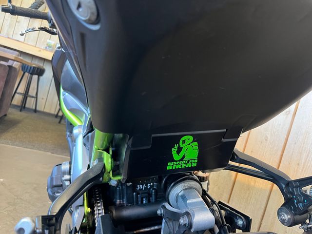 kawasaki - z900