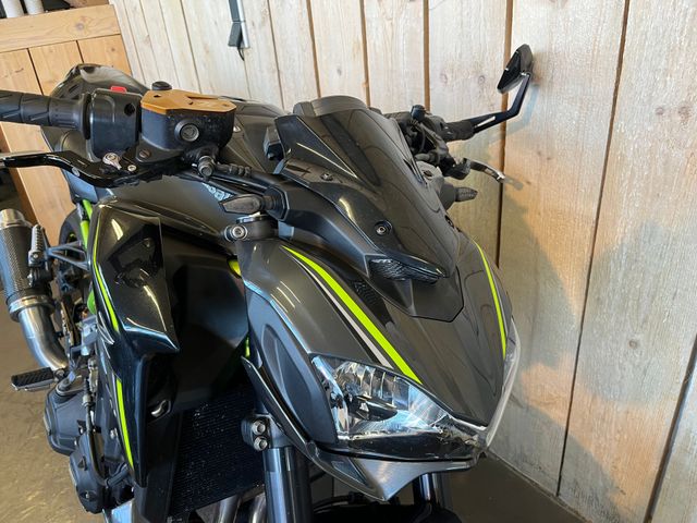kawasaki - z900