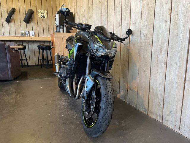 kawasaki - z900