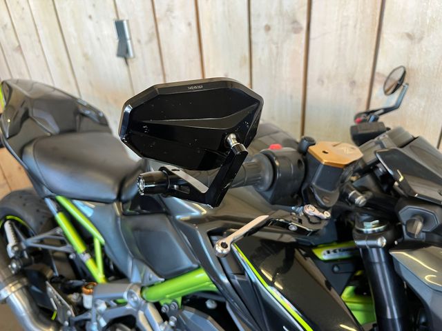 kawasaki - z900