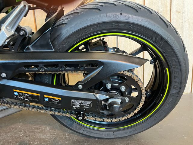kawasaki - z900