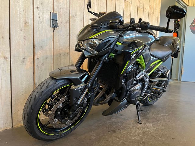 kawasaki - z900
