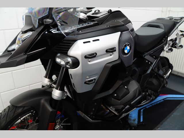 bmw - r-1300-gs-adventure-triple-black