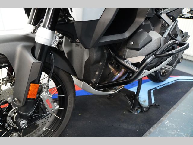 bmw - r-1300-gs-adventure-triple-black