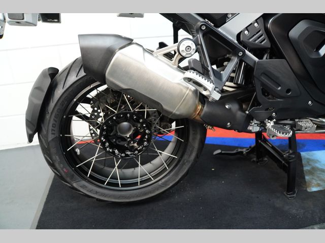 bmw - r-1300-gs-adventure-triple-black