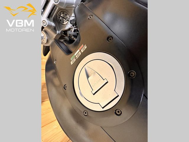 ducati - monster-696