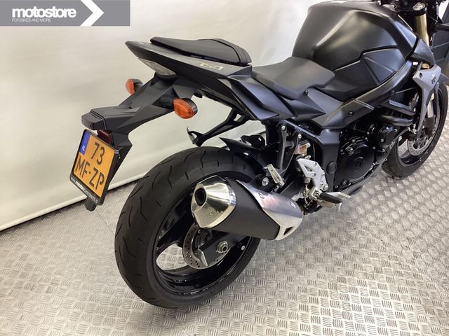 suzuki - gsr-750-a