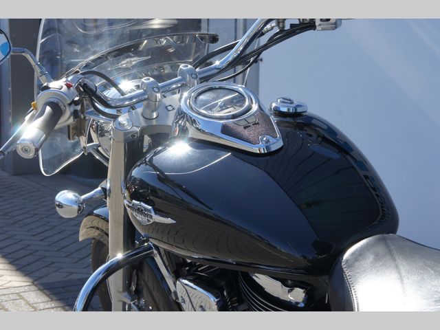 suzuki - c-800-intruder