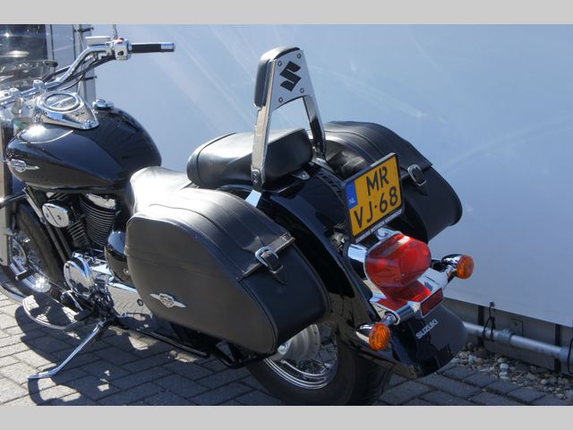 suzuki - c-800-intruder