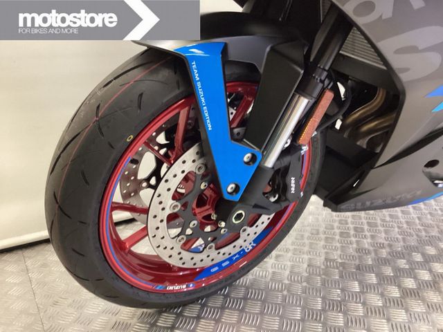 suzuki - gsx-8r