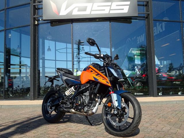 ktm - 125-duke