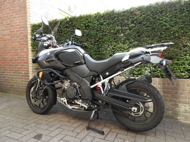 suzuki - v-strom-1000-abs