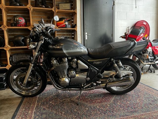 kawasaki - zephyr-1100