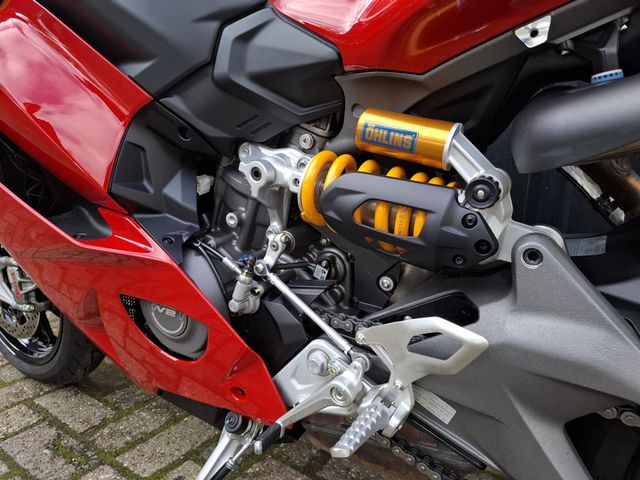 ducati - panigale-v2-s