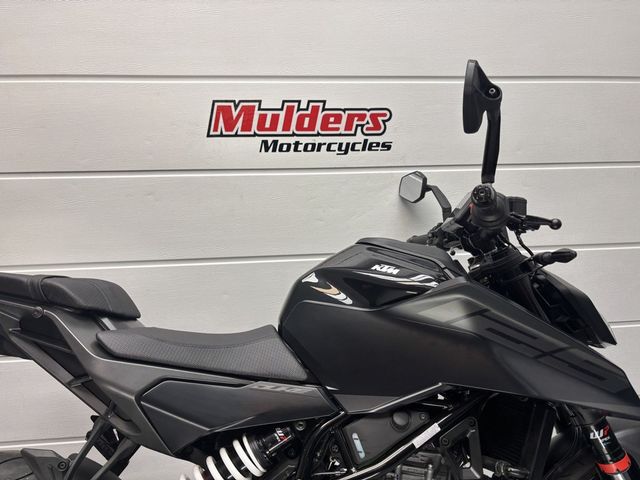 ktm - 125-duke