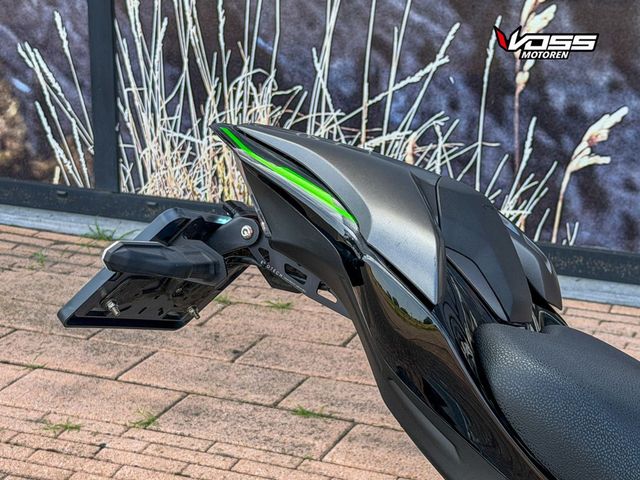kawasaki - z900