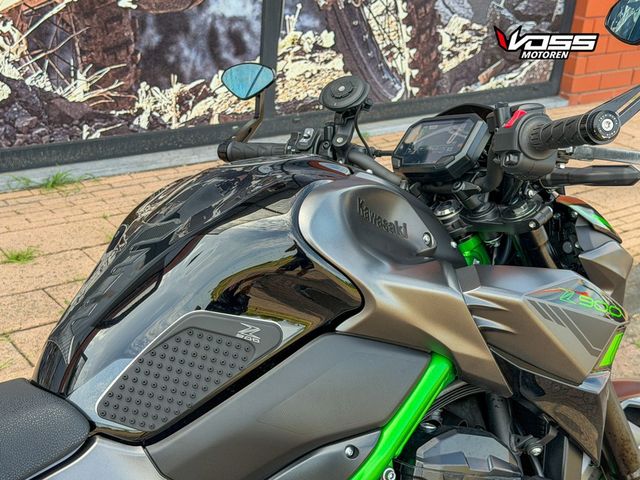 kawasaki - z900