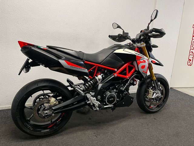 aprilia - dorsoduro-900