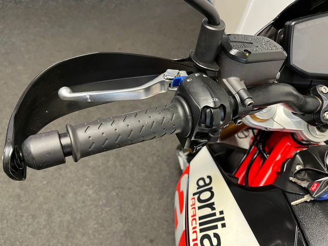 aprilia - dorsoduro-900