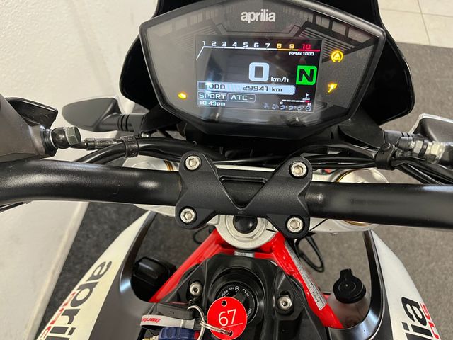 aprilia - dorsoduro-900